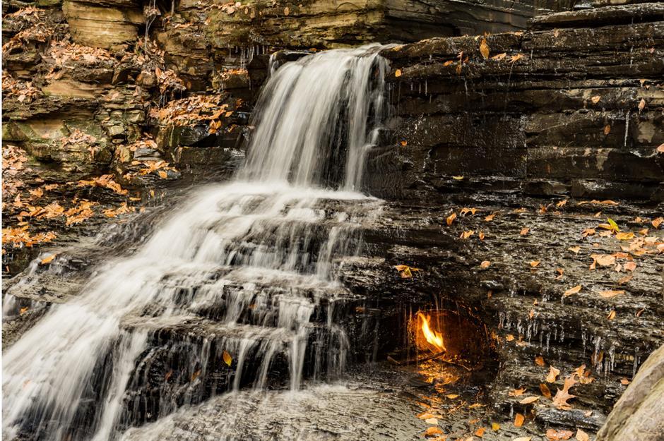 https://loveincorporated.blob.core.windows.net/contentimages/gallery/20f981cb-419d-4267-aa50-821d96a78354-spooky_places_eternal_flame.jpg